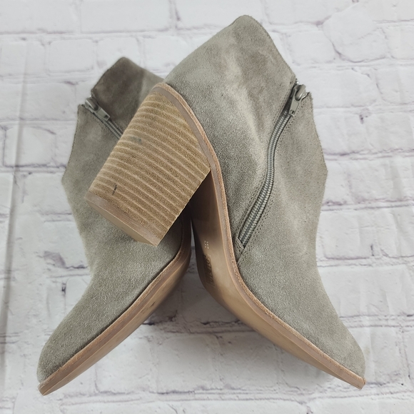 Jeffery Campbell Women's 9.5 Kamet 2 Suede Ankle Booties Taupe - Picture 7 of 9